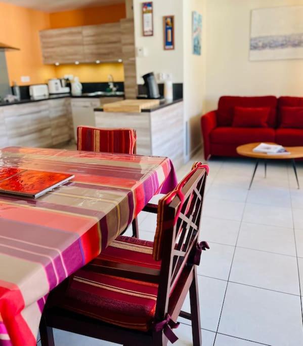 "Clavel 26" Joli T2 En Duplex A 3 Min Des Halles Сет Экстерьер фото